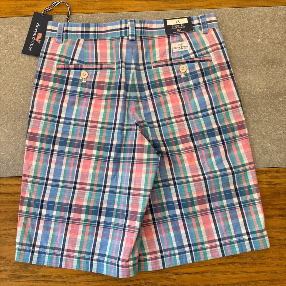Vineyard Vines Surf View Plaid Club Shorts Bahama Breeze Boys Size 18 NWT - Picture 3 of 10